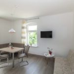 Apartments Dresden und Meißen – Wohnküche mit Schlafcouch